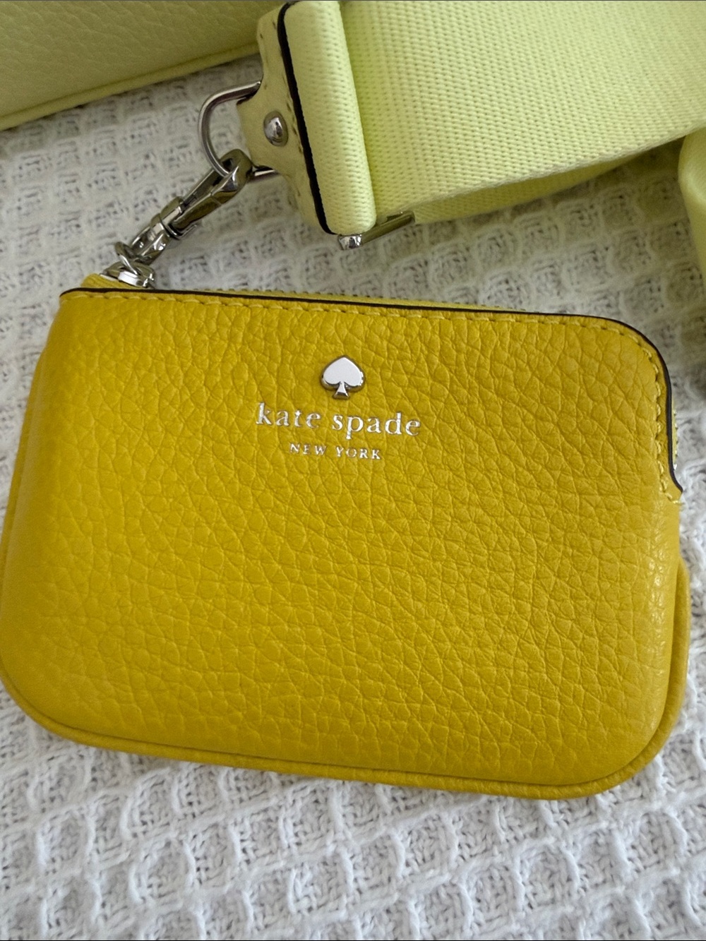 kate spade Tennis Ball green Crossbody with Matching detachable Coin Pouch - Picture 2 of 13